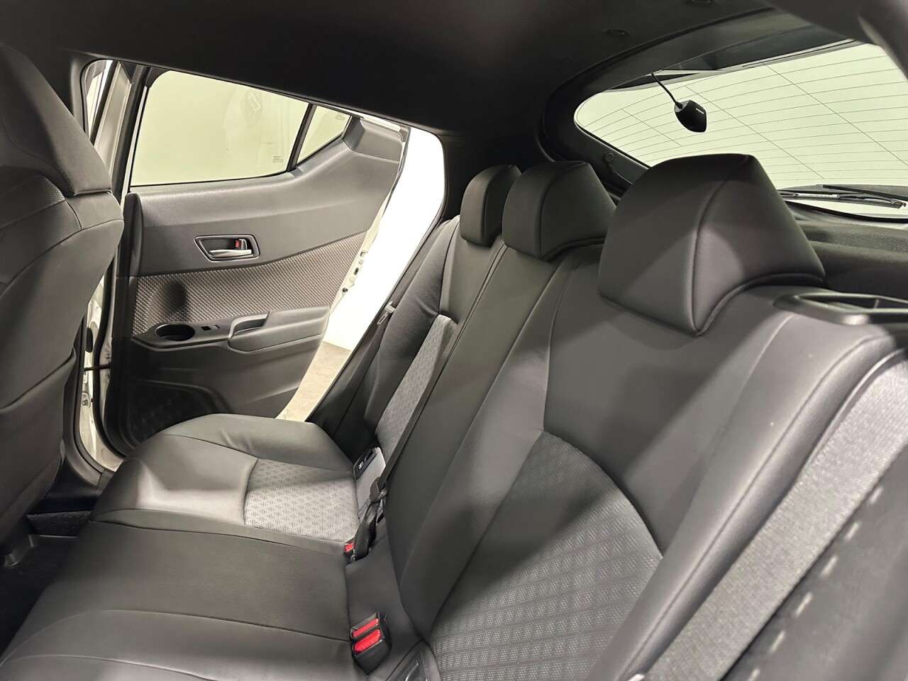 2022 TOYOTA C-HR 2022 TOYOTA C-HR