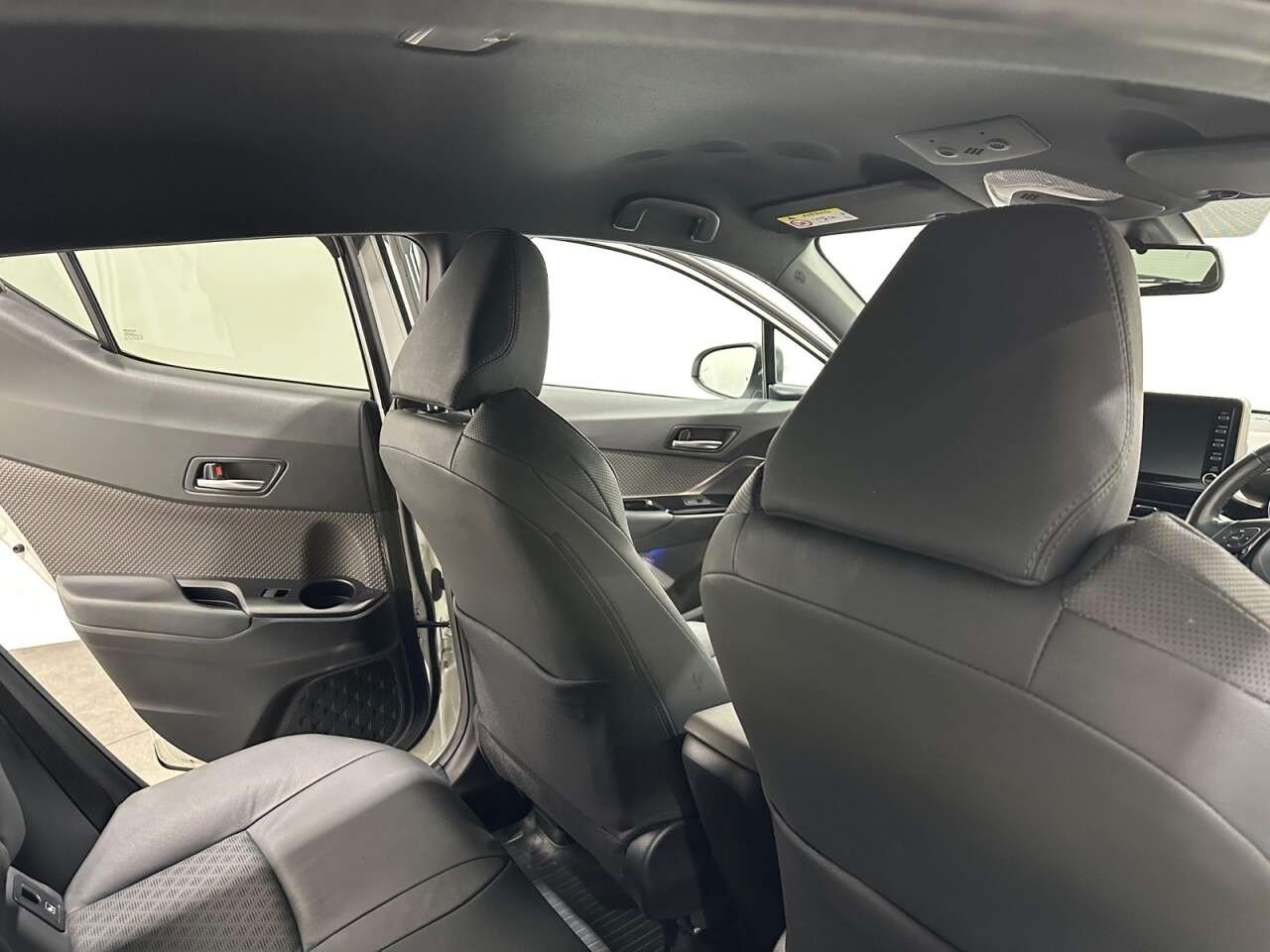 2022 TOYOTA C-HR 2022 TOYOTA C-HR