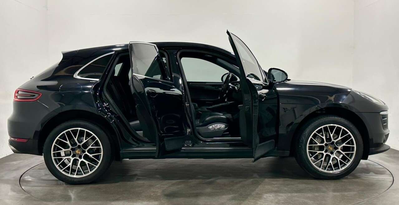 2017 PORSCHE MACAN 2017 PORSCHE MACAN