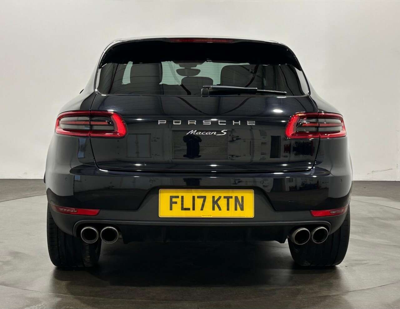 2017 PORSCHE MACAN 2017 PORSCHE MACAN