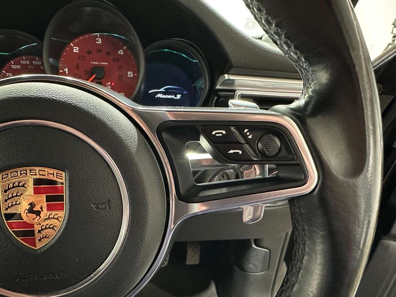 2017 PORSCHE MACAN 2017 PORSCHE MACAN
