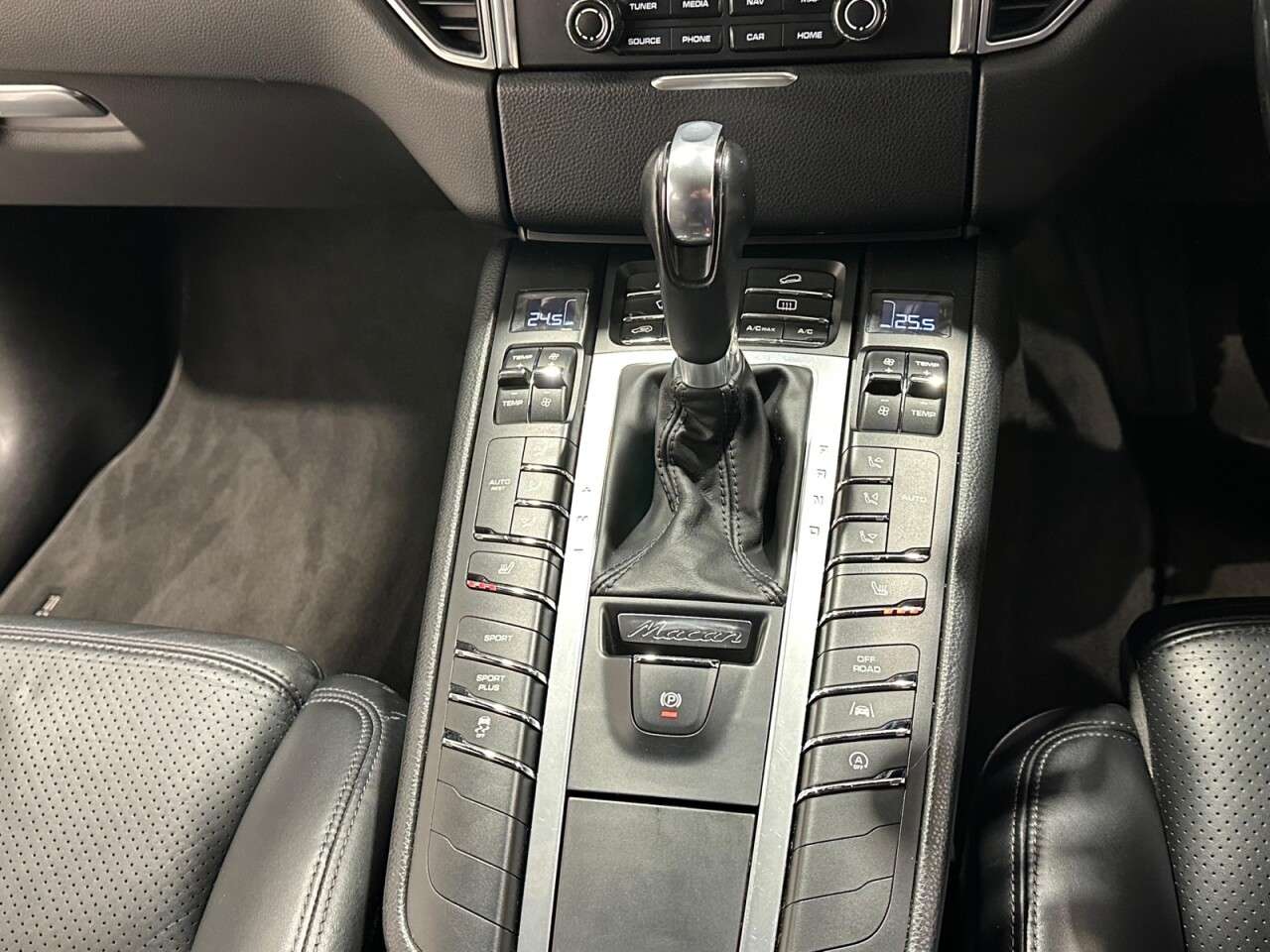 2017 PORSCHE MACAN 2017 PORSCHE MACAN