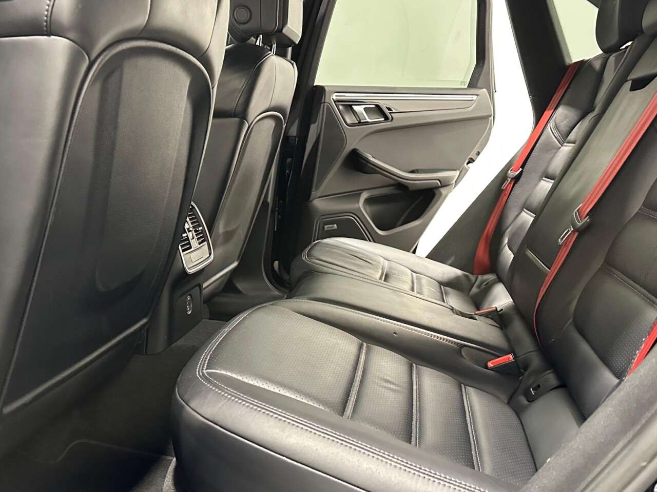 2017 PORSCHE MACAN 2017 PORSCHE MACAN