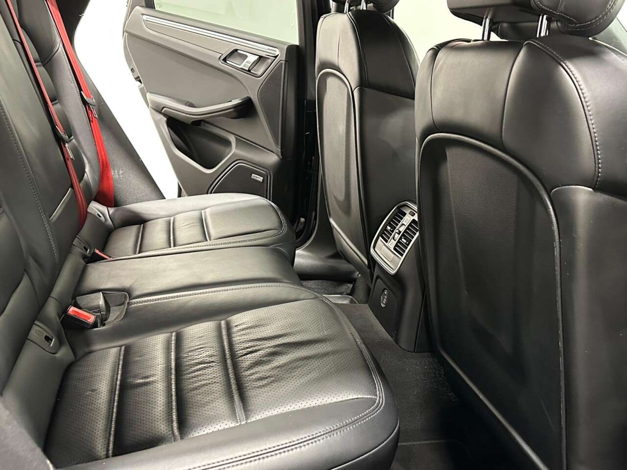 2017 PORSCHE MACAN 2017 PORSCHE MACAN