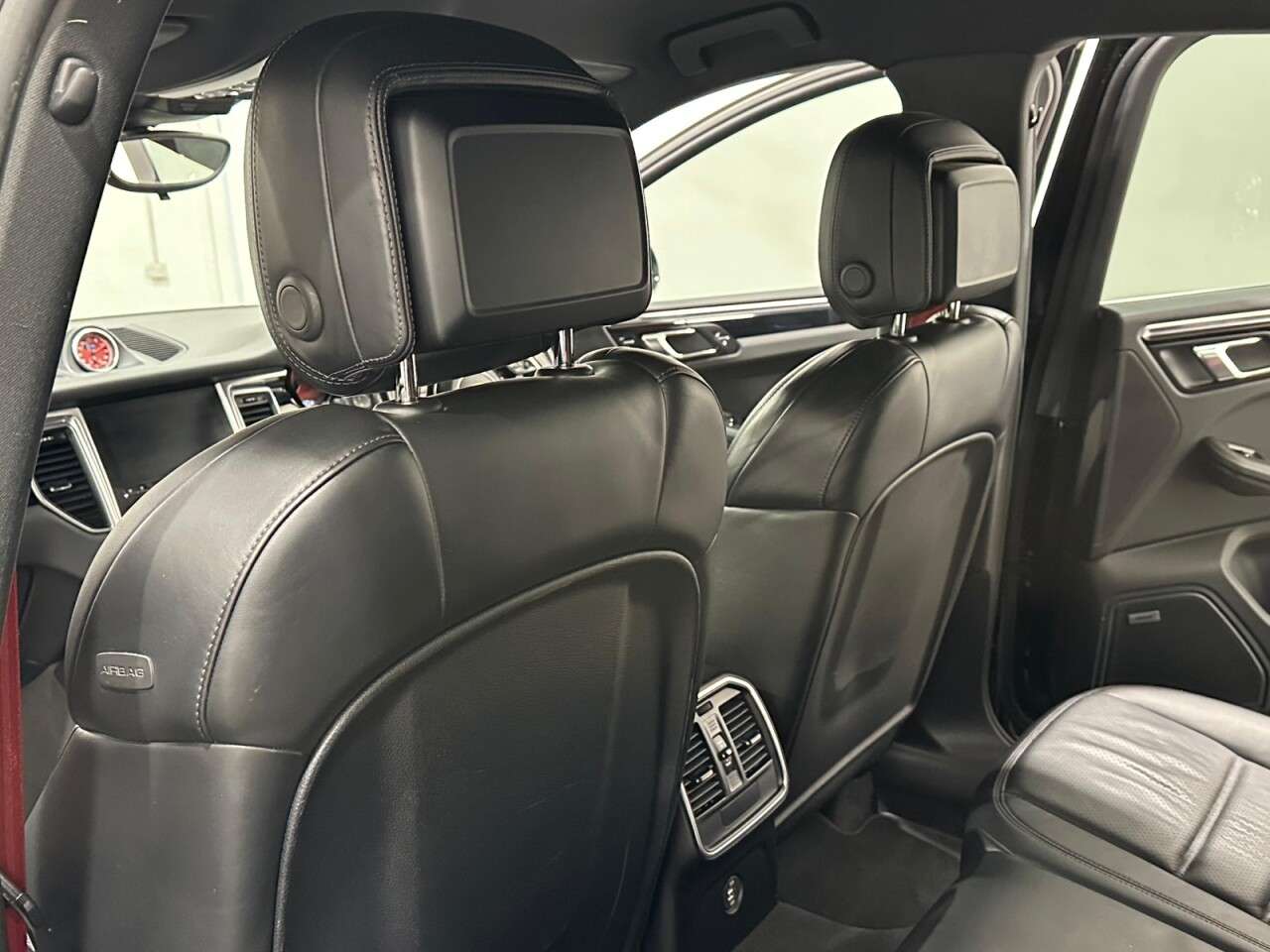 2017 PORSCHE MACAN 2017 PORSCHE MACAN