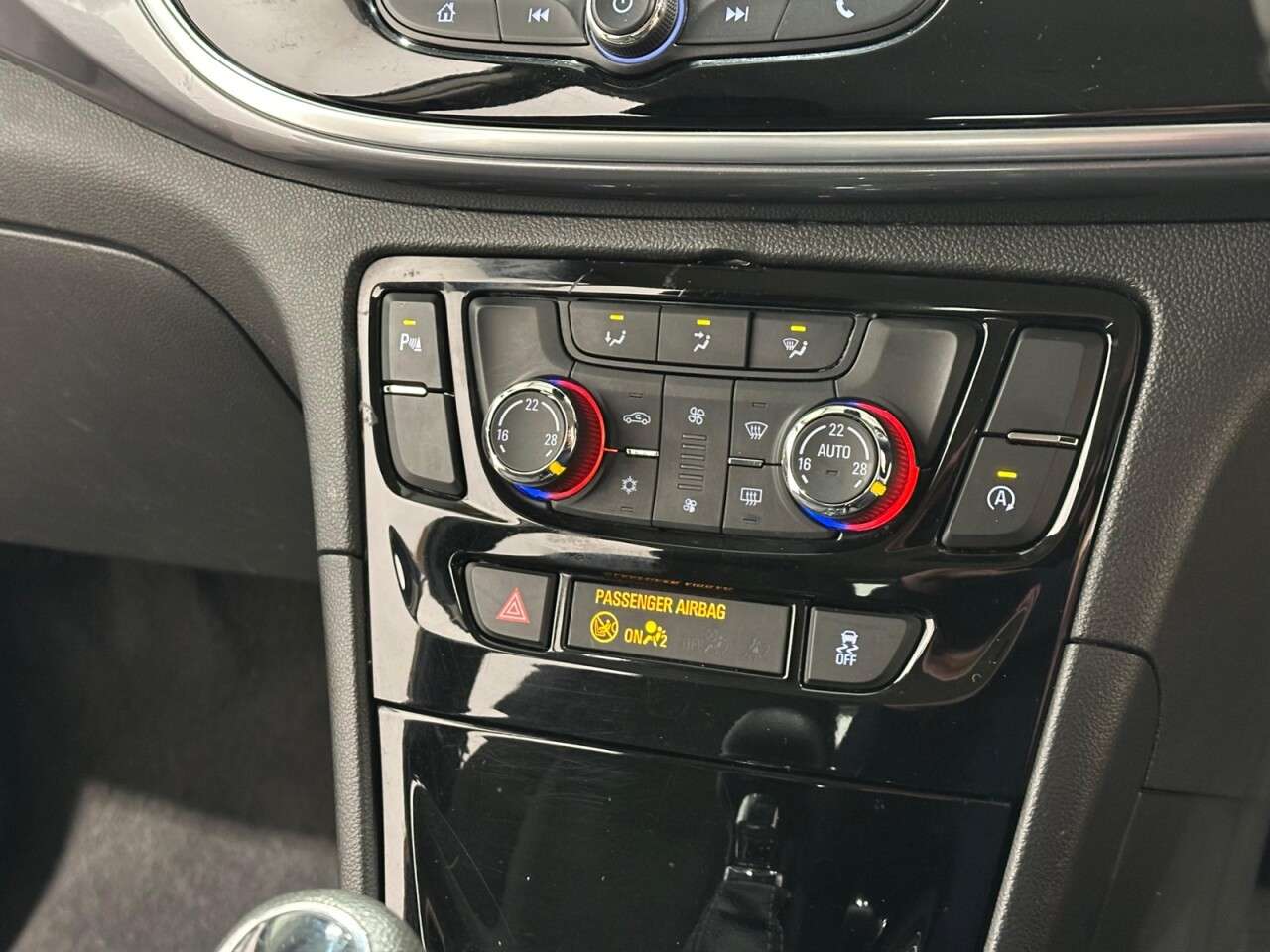 2017 VAUXHALL MOKKA X 2017 VAUXHALL MOKKA X