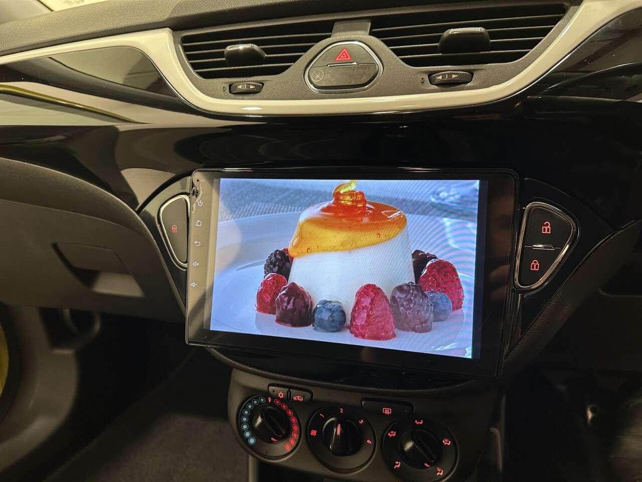 2015 VAUXHALL CORSA 2015 VAUXHALL CORSA