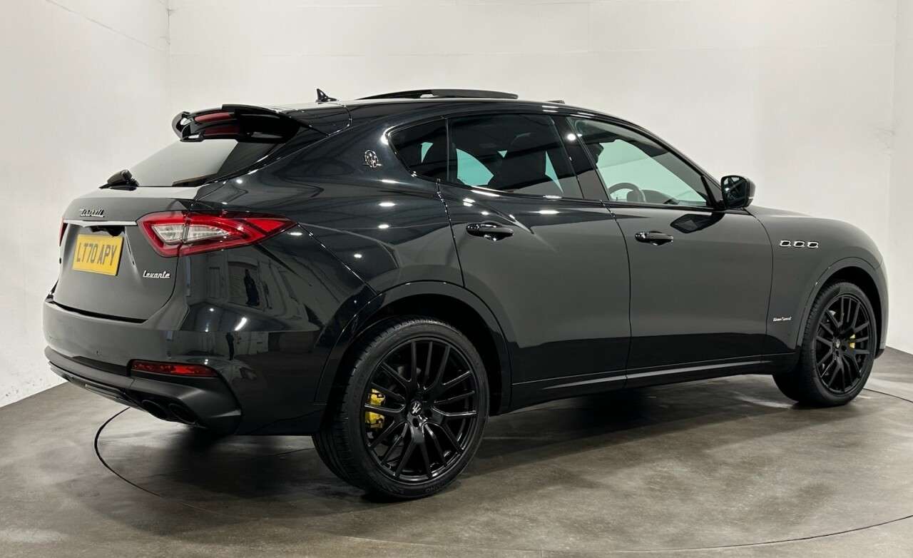 A 2020 MASERATI LEVANTE 3.0 V6 GranSport SUV 5dr Petrol ZF 4WD Euro 6 (s/s) (350 ps) A 2020 MASERATI LEVANTE 3.0 V6 GranSport SUV 5dr Petrol ZF 4WD Euro 6 (s/s) (350 ps)