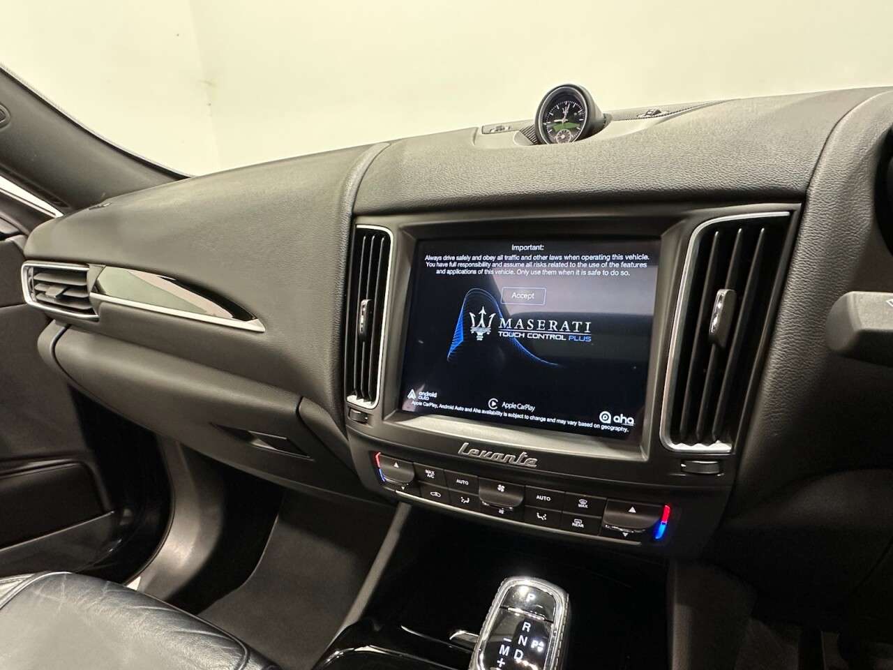 2020 MASERATI LEVANTE 2020 MASERATI LEVANTE