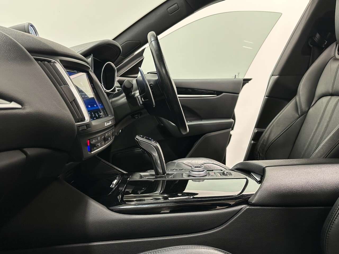 2020 MASERATI LEVANTE 2020 MASERATI LEVANTE