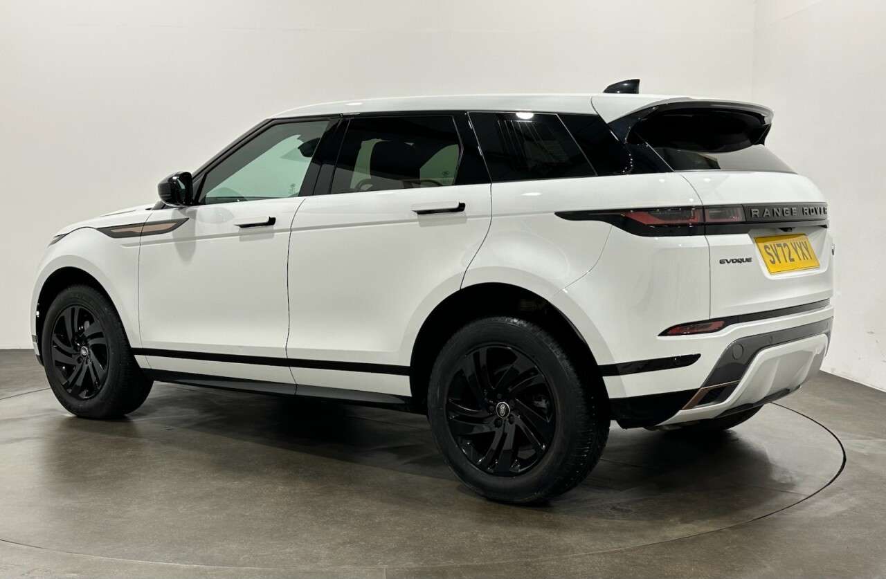A 2022 LAND ROVER RANGE ROVER EVOQUE 2.0 D165 MHEV R-Dynamic S SUV 5dr Diesel Auto 4WD Euro 6 (s/s) (163 ps) A 2022 LAND ROVER RANGE ROVER EVOQUE 2.0 D165 MHEV R-Dynamic S SUV 5dr Diesel Auto 4WD Euro 6 (s/s) (163 ps)