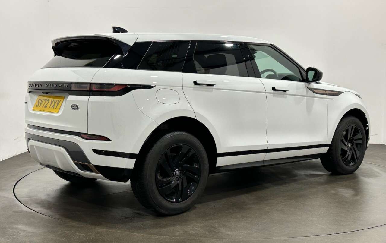 A 2022 LAND ROVER RANGE ROVER EVOQUE 2.0 D165 MHEV R-Dynamic S SUV 5dr Diesel Auto 4WD Euro 6 (s/s) (163 ps) A 2022 LAND ROVER RANGE ROVER EVOQUE 2.0 D165 MHEV R-Dynamic S SUV 5dr Diesel Auto 4WD Euro 6 (s/s) (163 ps)