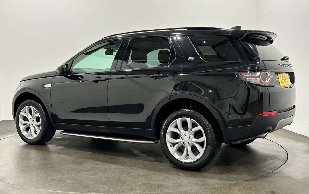 A 2019 LAND ROVER DISCOVERY SPORT 2.0 TD4 HSE SUV 5dr Diesel Auto 4WD Euro 6 (s/s) (180 ps) Panoramic Glass R A 2019 LAND ROVER DISCOVERY SPORT 2.0 TD4 HSE SUV 5dr Diesel Auto 4WD Euro 6 (s/s) (180 ps) Panoramic Glass R