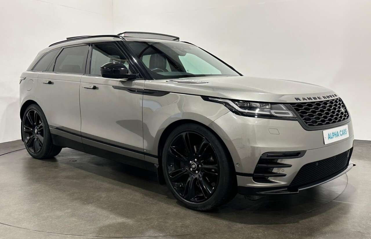 A 2019 LAND ROVER RANGE ROVER VELAR 3.0 D300 R-Dynamic HSE SUV 5dr Diesel Auto 4WD Euro 6 (s/s) (300 ps) Full N A 2019 LAND ROVER RANGE ROVER VELAR 3.0 D300 R-Dynamic HSE SUV 5dr Diesel Auto 4WD Euro 6 (s/s) (300 ps) Full N