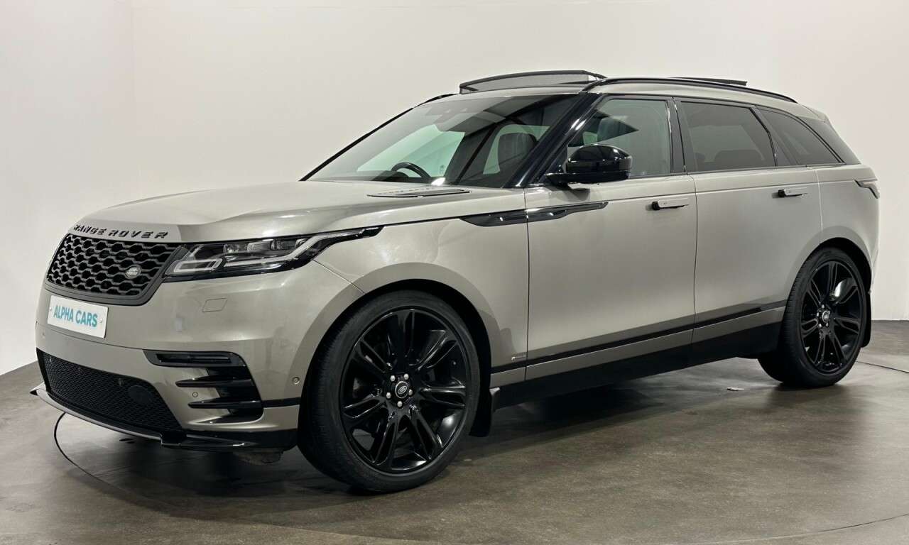 A 2019 LAND ROVER RANGE ROVER VELAR 3.0 D300 R-Dynamic HSE SUV 5dr Diesel Auto 4WD Euro 6 (s/s) (300 ps) Full N A 2019 LAND ROVER RANGE ROVER VELAR 3.0 D300 R-Dynamic HSE SUV 5dr Diesel Auto 4WD Euro 6 (s/s) (300 ps) Full N