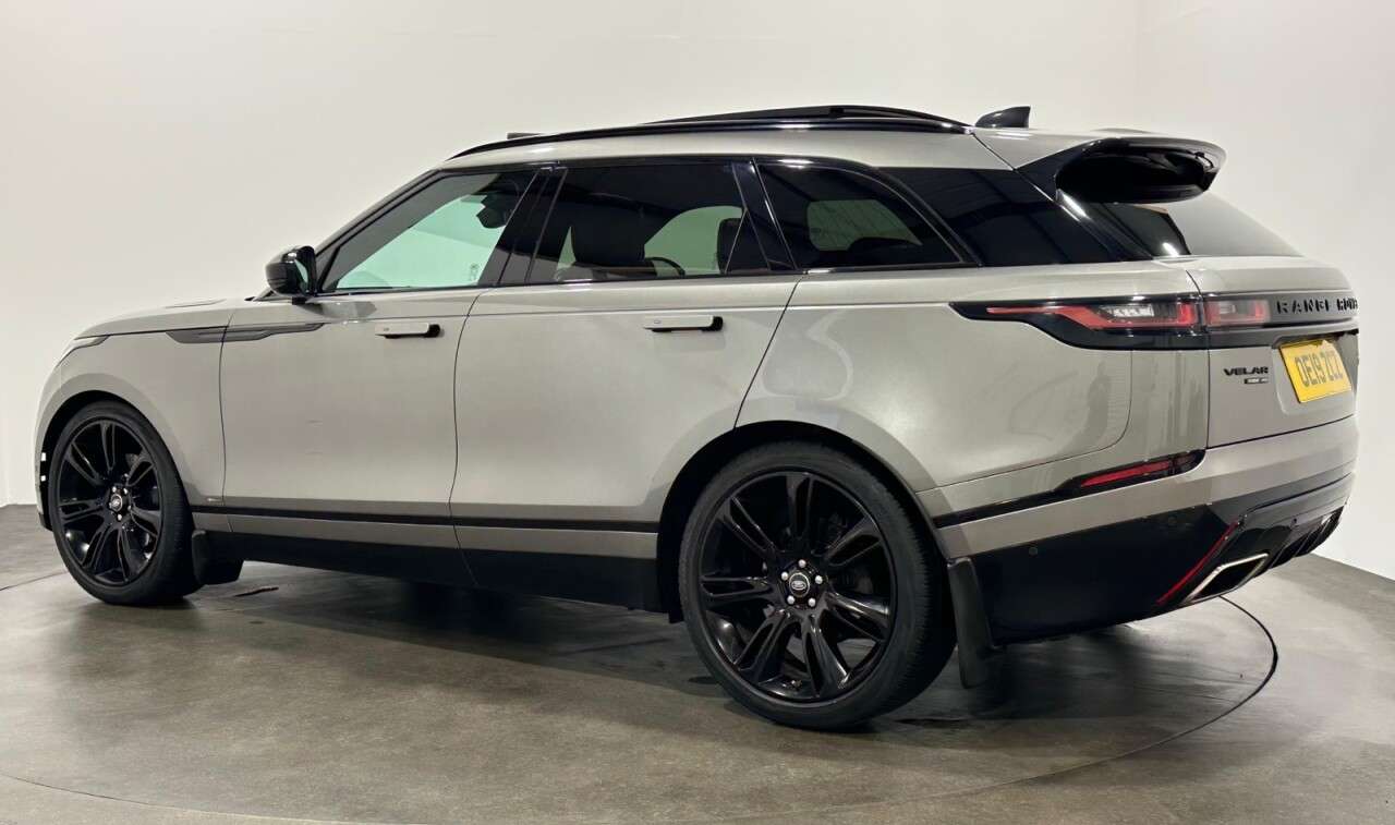 A 2019 LAND ROVER RANGE ROVER VELAR 3.0 D300 R-Dynamic HSE SUV 5dr Diesel Auto 4WD Euro 6 (s/s) (300 ps) Full N A 2019 LAND ROVER RANGE ROVER VELAR 3.0 D300 R-Dynamic HSE SUV 5dr Diesel Auto 4WD Euro 6 (s/s) (300 ps) Full N