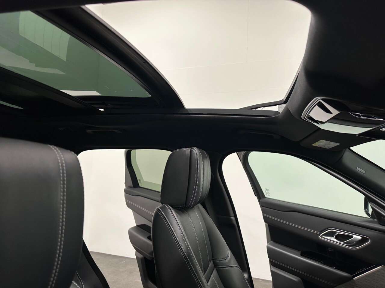 2019 LAND ROVER RANGE ROVER VELAR 2019 LAND ROVER RANGE ROVER VELAR