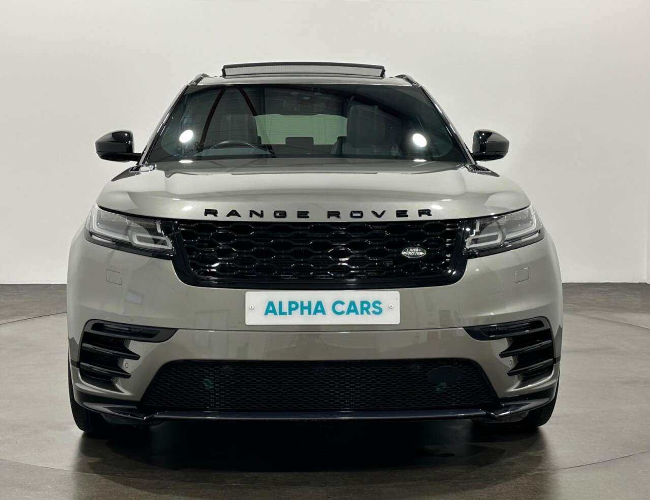 2019 LAND ROVER RANGE ROVER VELAR 2019 LAND ROVER RANGE ROVER VELAR