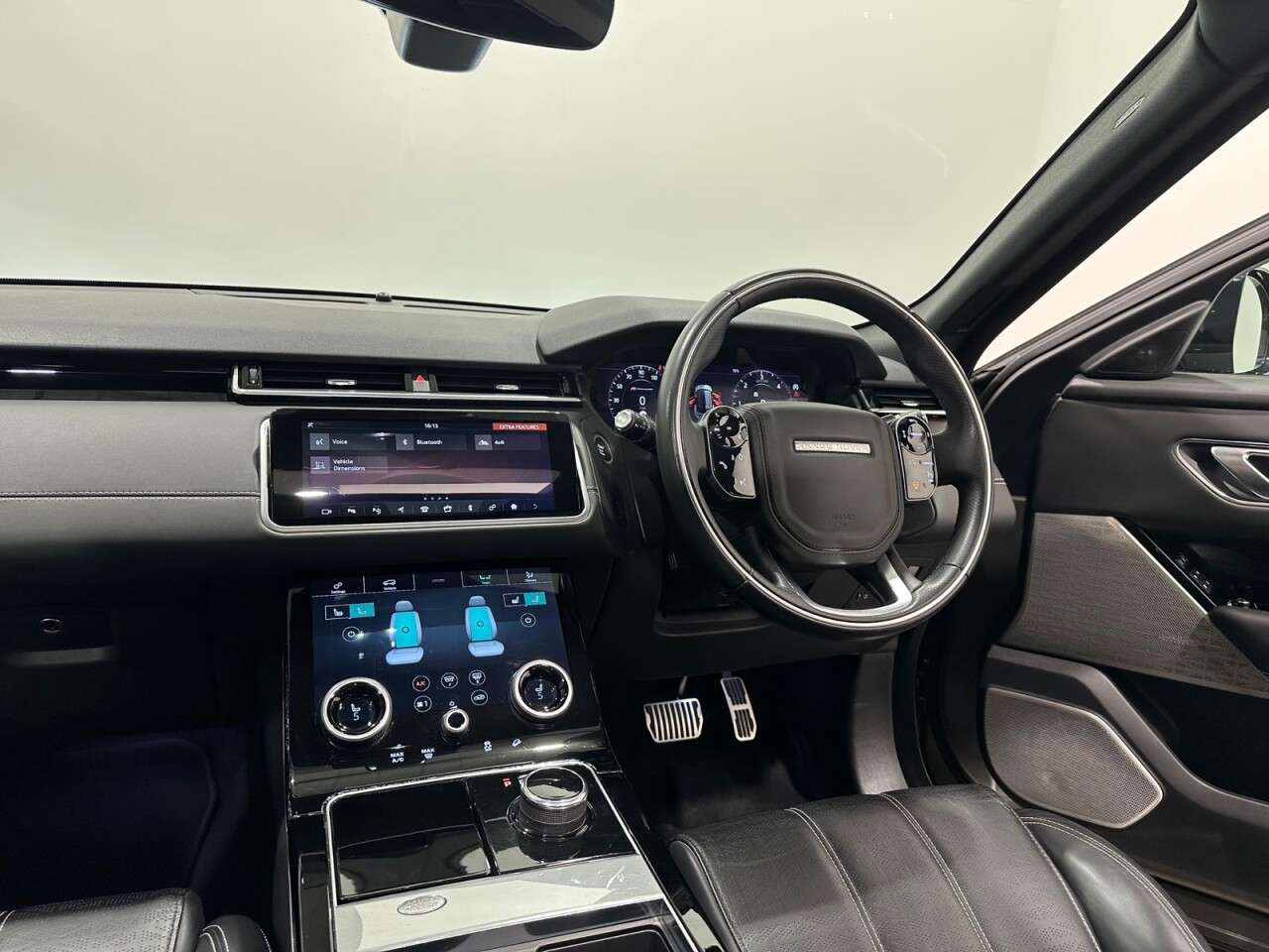 2019 LAND ROVER RANGE ROVER VELAR 2019 LAND ROVER RANGE ROVER VELAR