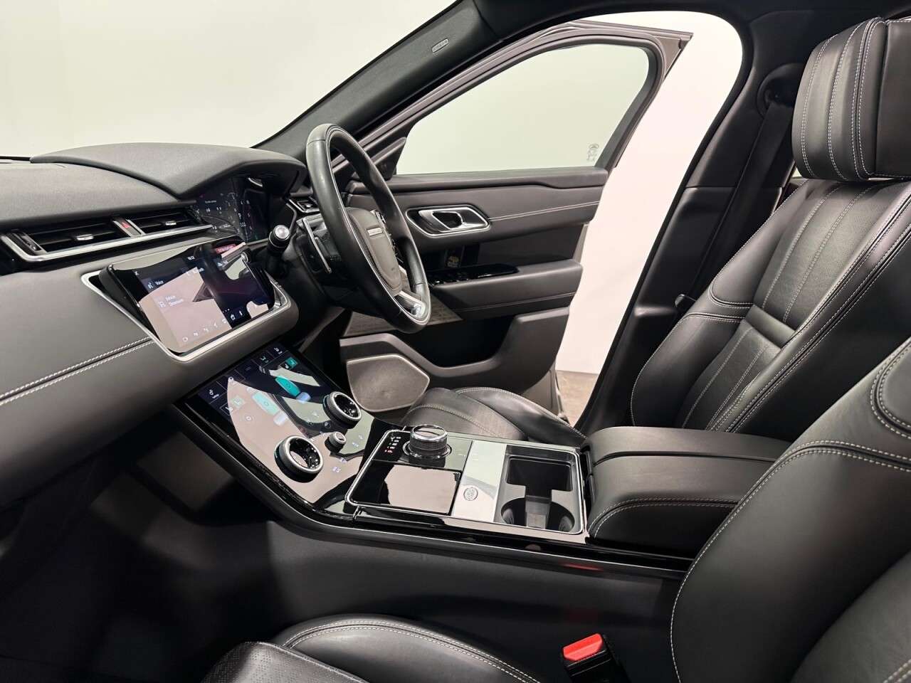 2019 LAND ROVER RANGE ROVER VELAR 2019 LAND ROVER RANGE ROVER VELAR