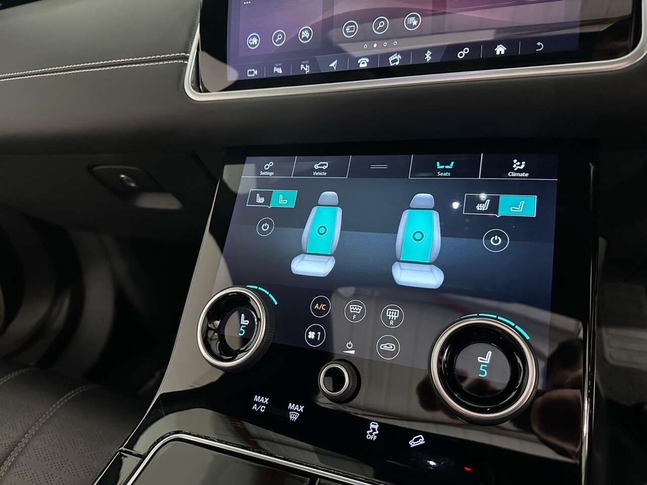 2019 LAND ROVER RANGE ROVER VELAR 2019 LAND ROVER RANGE ROVER VELAR