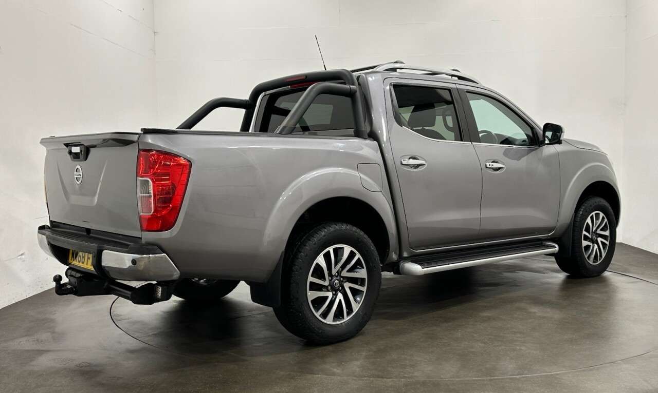 A 2018 NISSAN NAVARA 2.3 dCi Tekna Pickup Double Cab 4dr Diesel Auto 4WD Euro 6 (190 ps) A 2018 NISSAN NAVARA 2.3 dCi Tekna Pickup Double Cab 4dr Diesel Auto 4WD Euro 6 (190 ps)