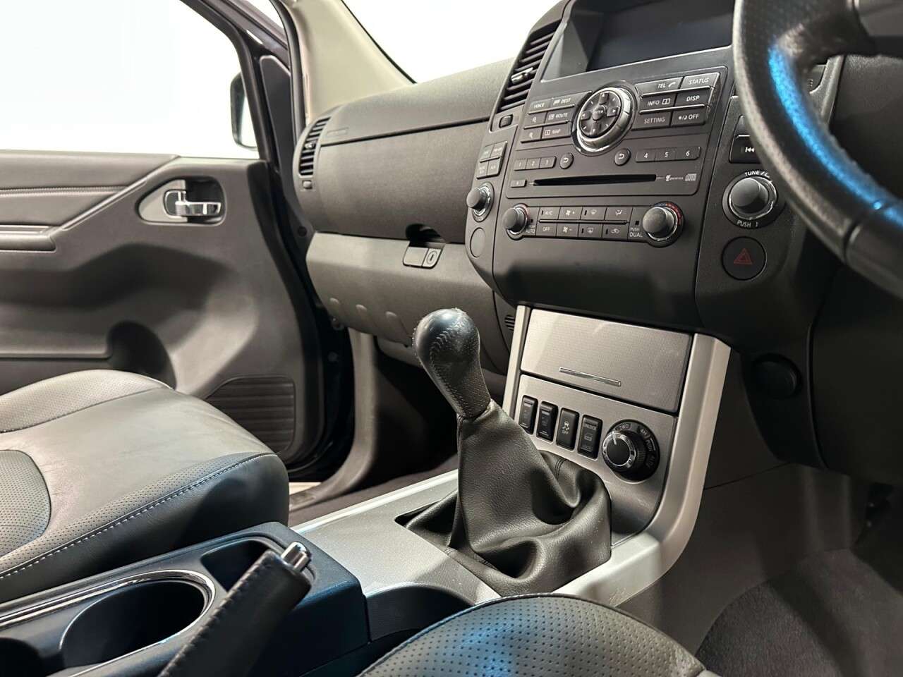 2015 NISSAN NAVARA 2015 NISSAN NAVARA