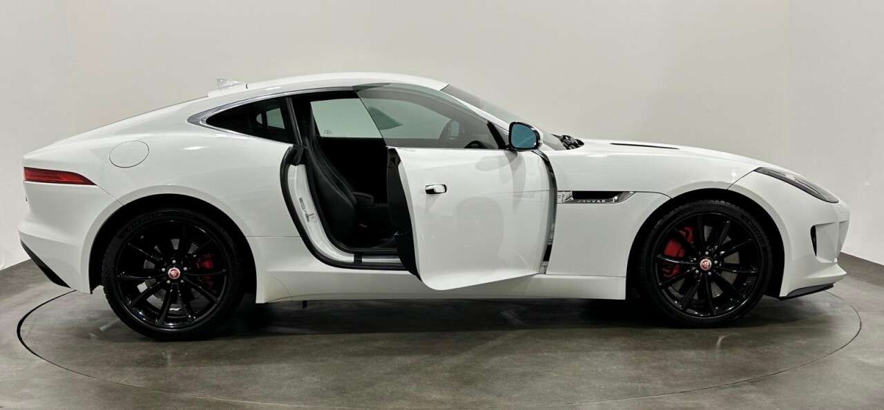 2015 JAGUAR F-TYPE 2015 JAGUAR F-TYPE