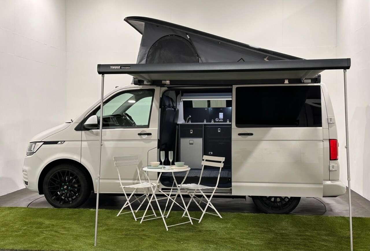 A 2020 VOLKSWAGEN TRANSPORTER 2.0 TDI T28 Startline Camper 5dr Diesel Manual FWD SWB Euro 6 (s/s) (110 ps A 2020 VOLKSWAGEN TRANSPORTER 2.0 TDI T28 Startline Camper 5dr Diesel Manual FWD SWB Euro 6 (s/s) (110 ps