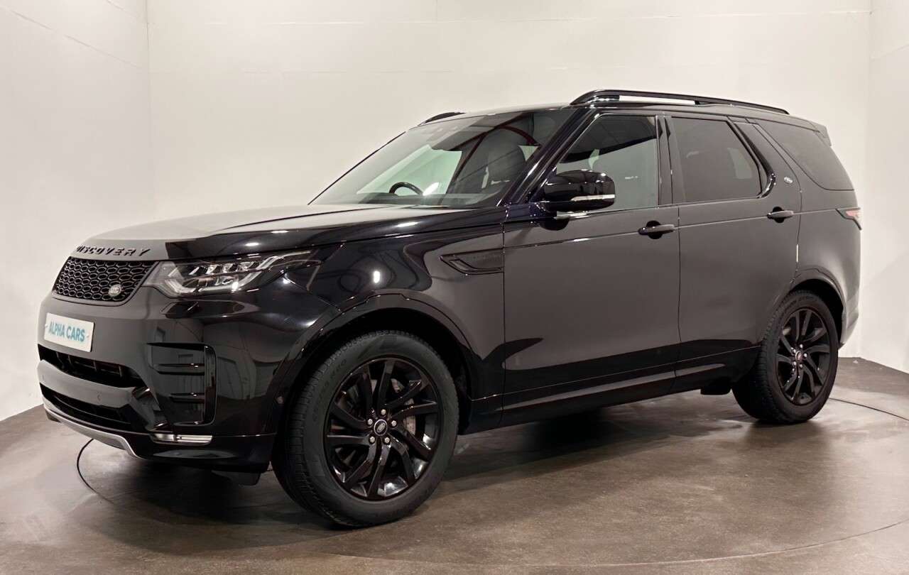 A 2020 LAND ROVER DISCOVERY 3.0 SD V6 Landmark Edition SUV 5dr Diesel Auto 4WD Euro 6 (s/s) (306 ps) A 2020 LAND ROVER DISCOVERY 3.0 SD V6 Landmark Edition SUV 5dr Diesel Auto 4WD Euro 6 (s/s) (306 ps)
