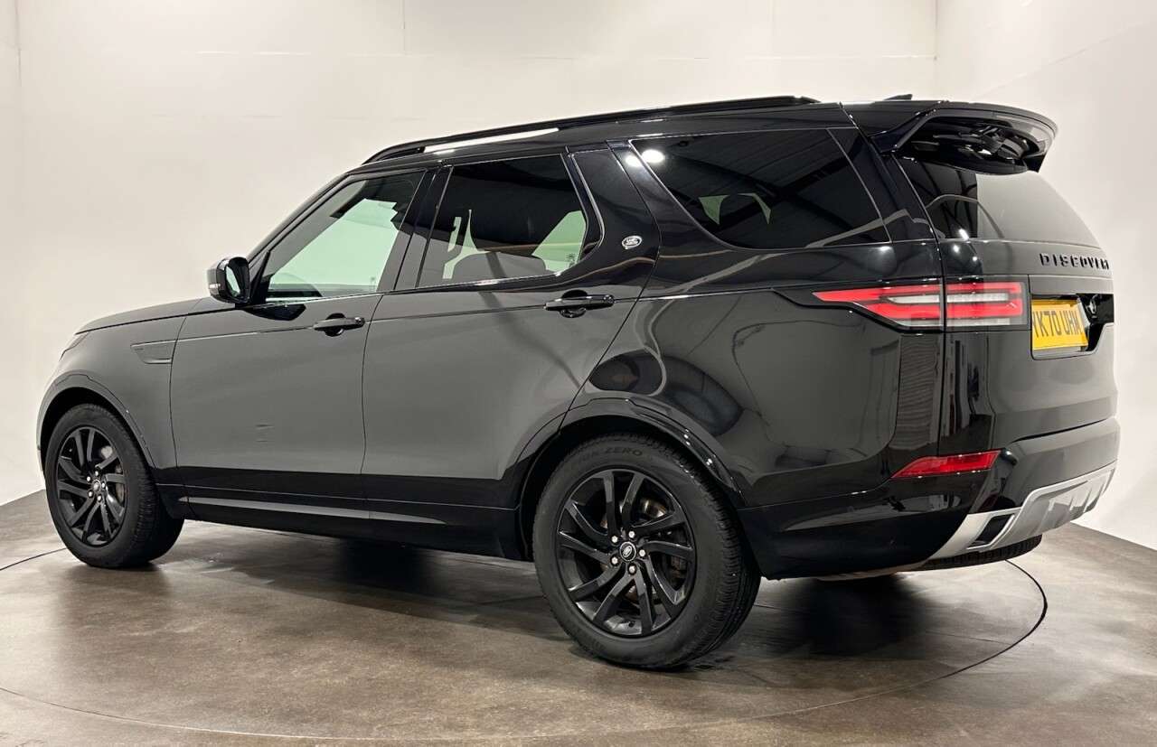 A 2020 LAND ROVER DISCOVERY 3.0 SD V6 Landmark Edition SUV 5dr Diesel Auto 4WD Euro 6 (s/s) (306 ps) A 2020 LAND ROVER DISCOVERY 3.0 SD V6 Landmark Edition SUV 5dr Diesel Auto 4WD Euro 6 (s/s) (306 ps)