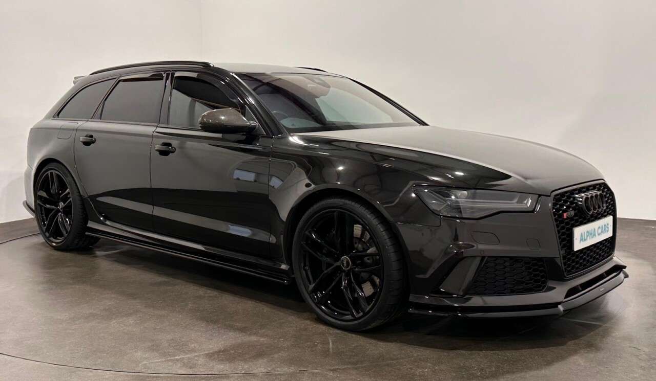 A 2015 AUDI RS6 AVANT 4.0 TFSI V8 Estate 5dr Petrol Tiptronic quattro Euro 6 (s/s) (560 ps) Millt A 2015 AUDI RS6 AVANT 4.0 TFSI V8 Estate 5dr Petrol Tiptronic quattro Euro 6 (s/s) (560 ps) Millt