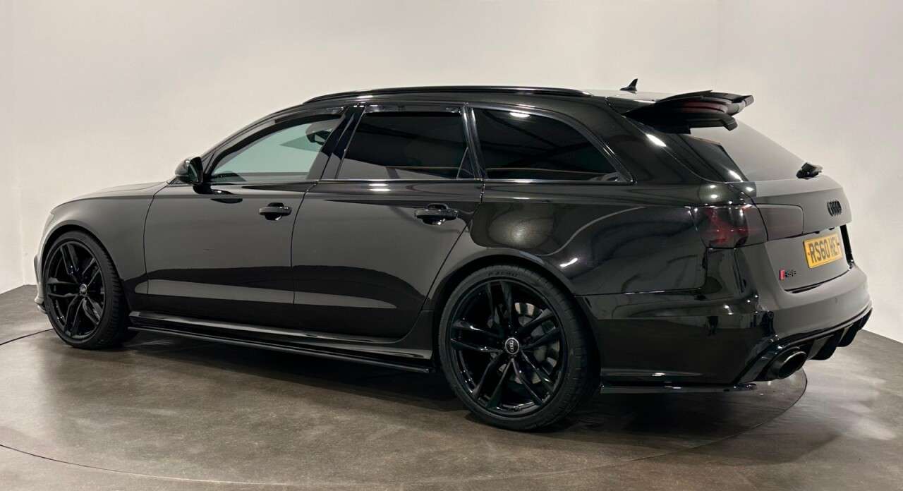 A 2015 AUDI RS6 AVANT 4.0 TFSI V8 Estate 5dr Petrol Tiptronic quattro Euro 6 (s/s) (560 ps) Millt A 2015 AUDI RS6 AVANT 4.0 TFSI V8 Estate 5dr Petrol Tiptronic quattro Euro 6 (s/s) (560 ps) Millt