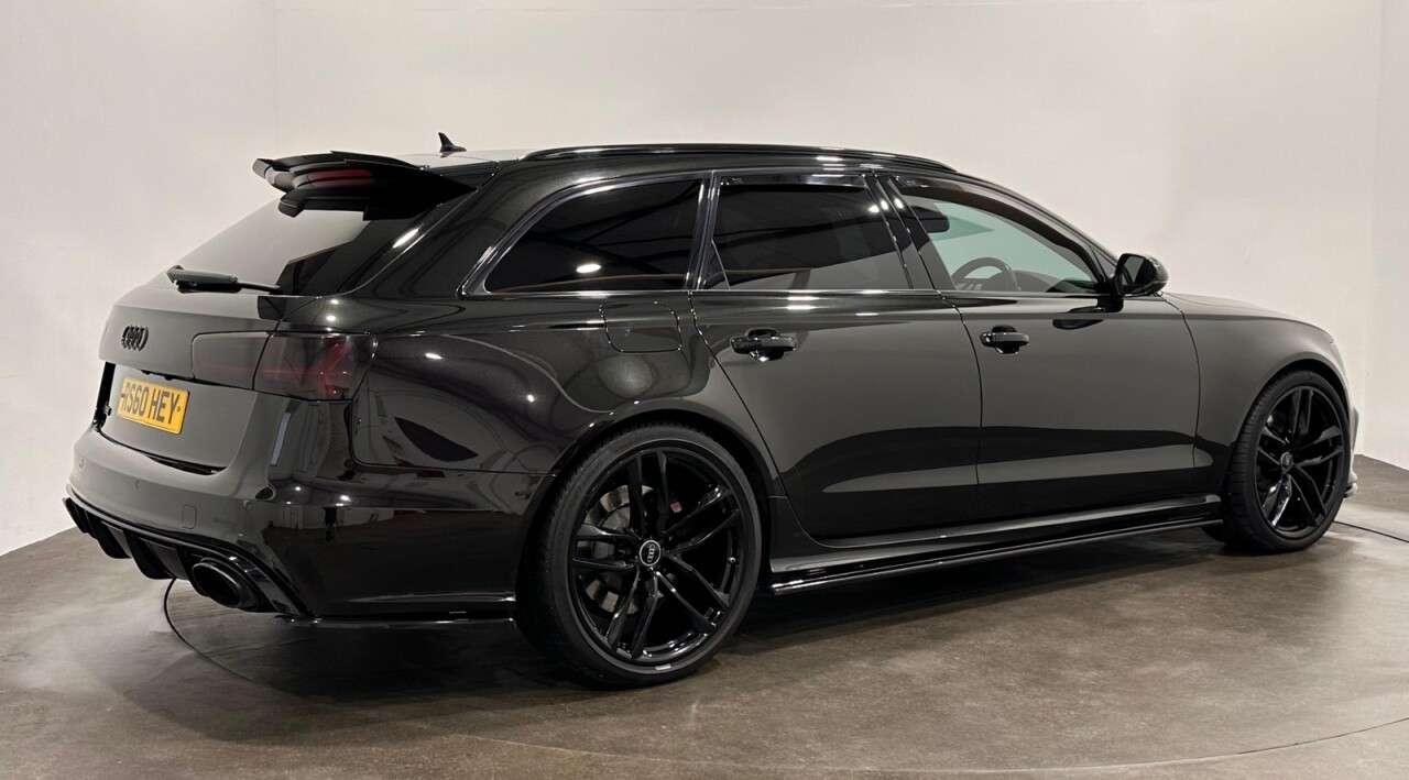 A 2015 AUDI RS6 AVANT 4.0 TFSI V8 Estate 5dr Petrol Tiptronic quattro Euro 6 (s/s) (560 ps) Millt A 2015 AUDI RS6 AVANT 4.0 TFSI V8 Estate 5dr Petrol Tiptronic quattro Euro 6 (s/s) (560 ps) Millt