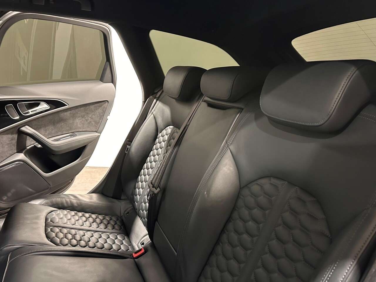 2015 AUDI RS6 AVANT 2015 AUDI RS6 AVANT