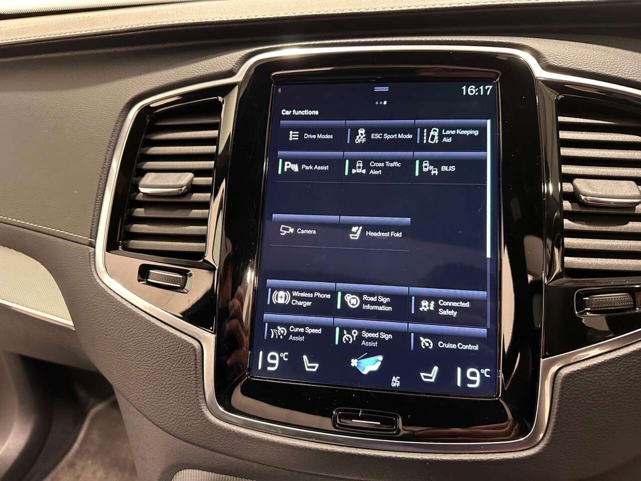 2021 VOLVO XC90 2021 VOLVO XC90