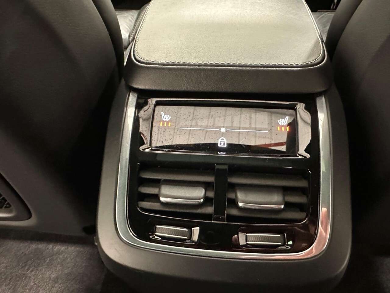 2021 VOLVO XC90 2021 VOLVO XC90