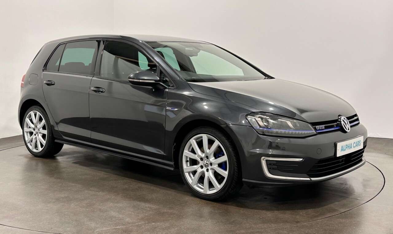 A 2016 VOLKSWAGEN GOLF 1.4 TSI GTE Hatchback 5dr Petrol Plug-in Hybrid DSG Euro 6 (s/s) (204 ps) G A 2016 VOLKSWAGEN GOLF 1.4 TSI GTE Hatchback 5dr Petrol Plug-in Hybrid DSG Euro 6 (s/s) (204 ps) G