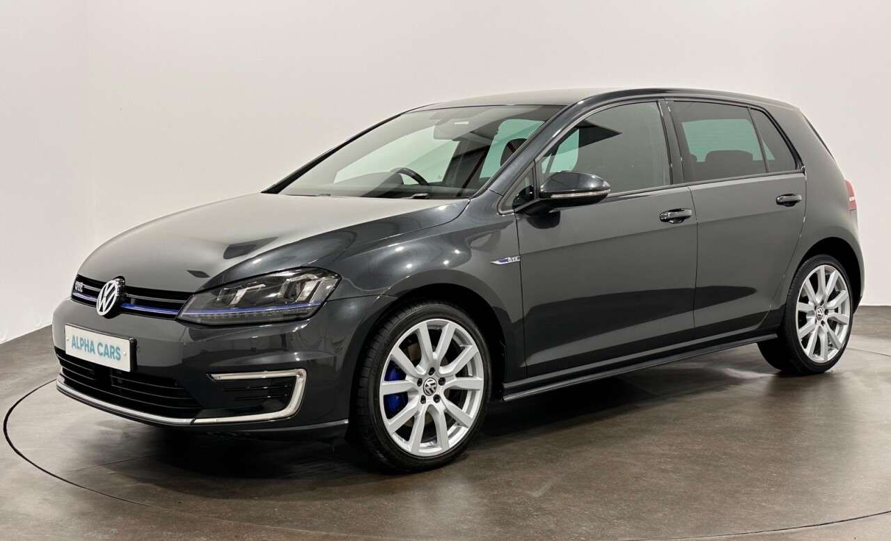 A 2016 VOLKSWAGEN GOLF 1.4 TSI GTE Hatchback 5dr Petrol Plug-in Hybrid DSG Euro 6 (s/s) (204 ps) G A 2016 VOLKSWAGEN GOLF 1.4 TSI GTE Hatchback 5dr Petrol Plug-in Hybrid DSG Euro 6 (s/s) (204 ps) G