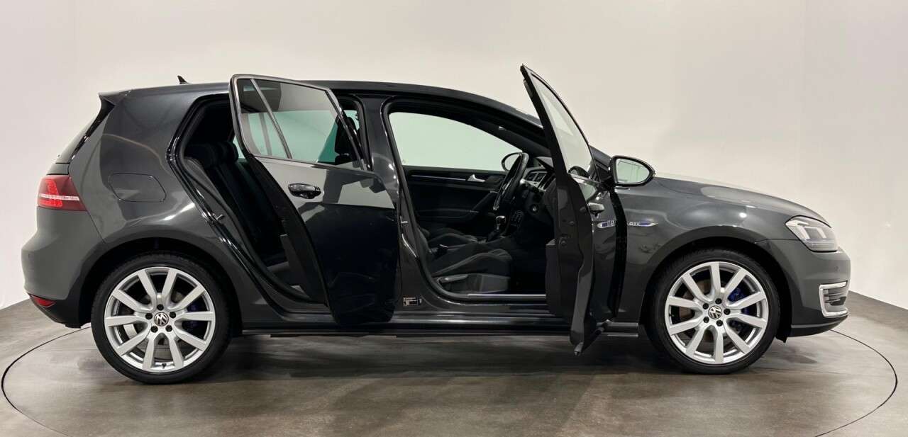 2016 VOLKSWAGEN GOLF 2016 VOLKSWAGEN GOLF