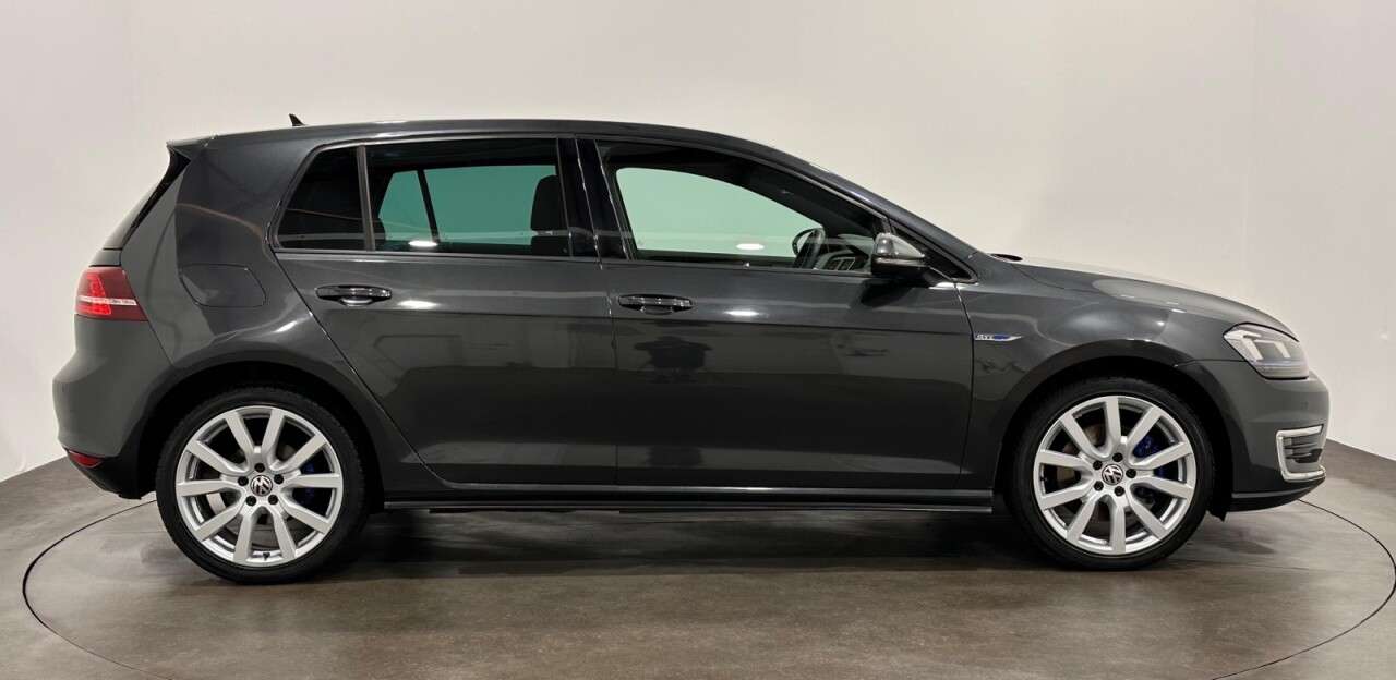 2016 VOLKSWAGEN GOLF 2016 VOLKSWAGEN GOLF