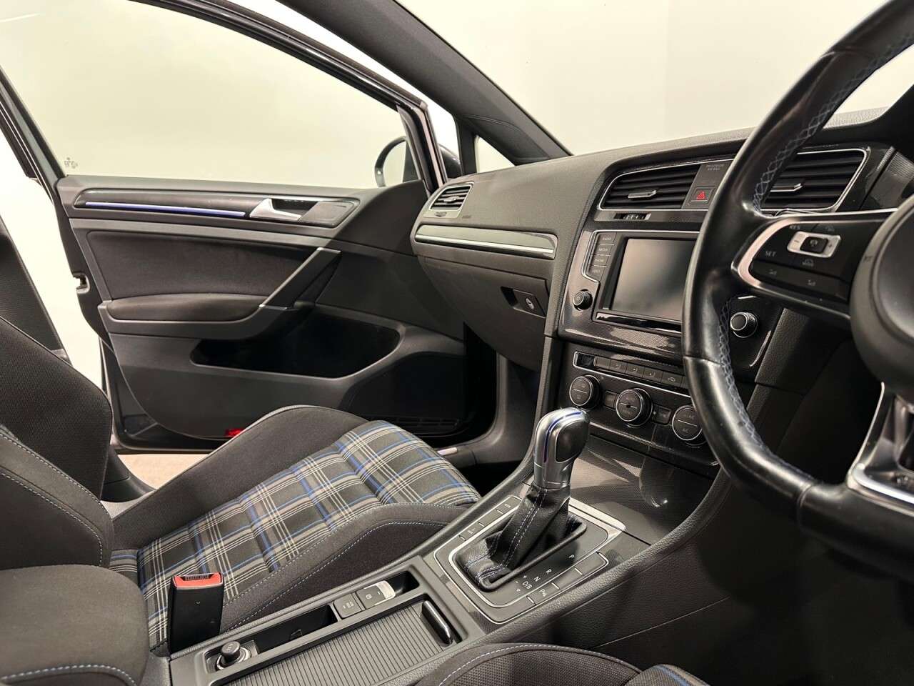 2016 VOLKSWAGEN GOLF 2016 VOLKSWAGEN GOLF