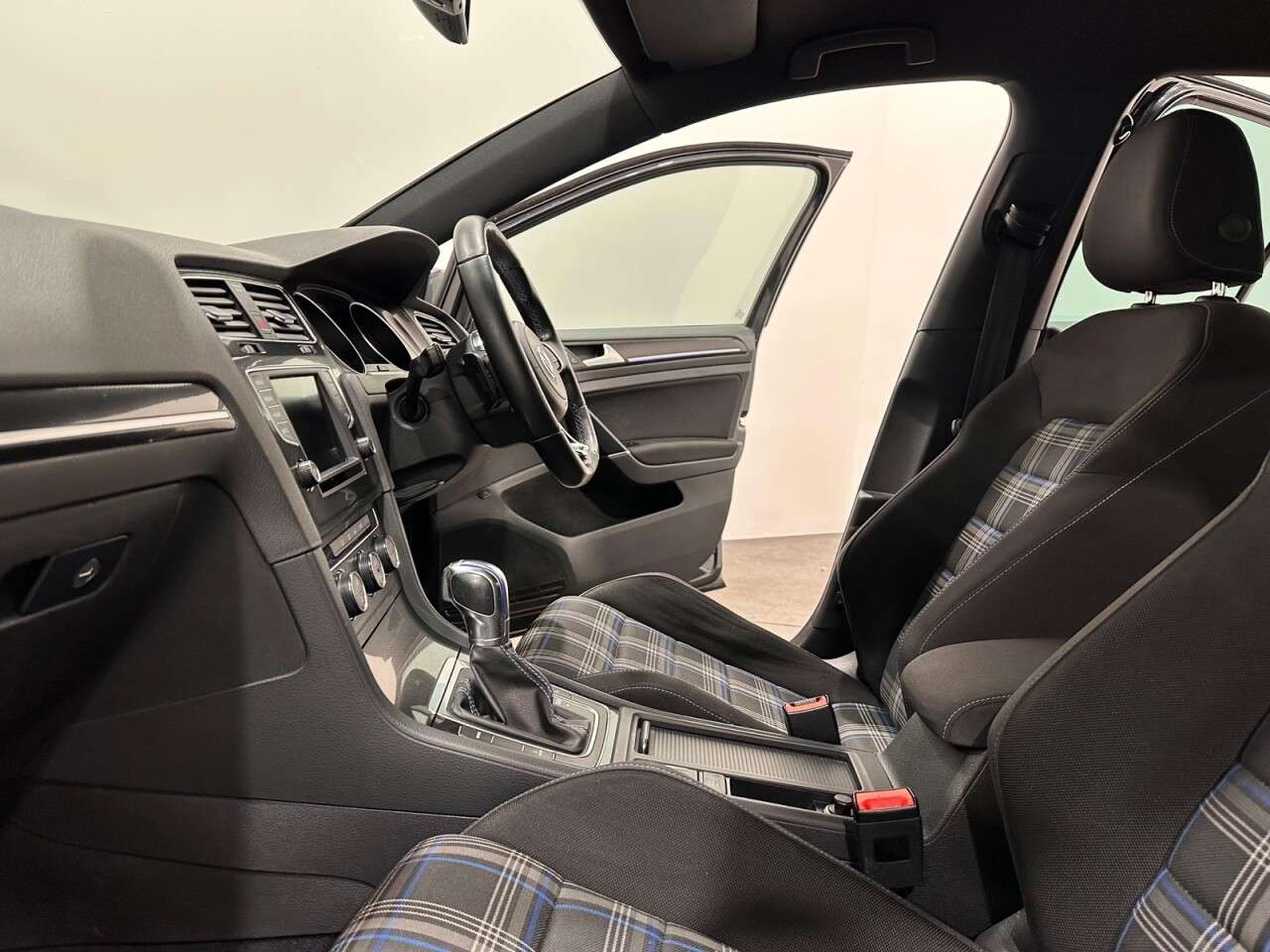 2016 VOLKSWAGEN GOLF 2016 VOLKSWAGEN GOLF