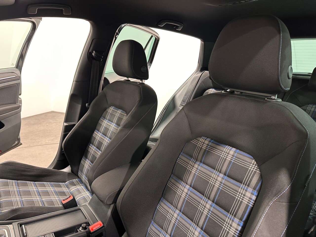 2016 VOLKSWAGEN GOLF 2016 VOLKSWAGEN GOLF