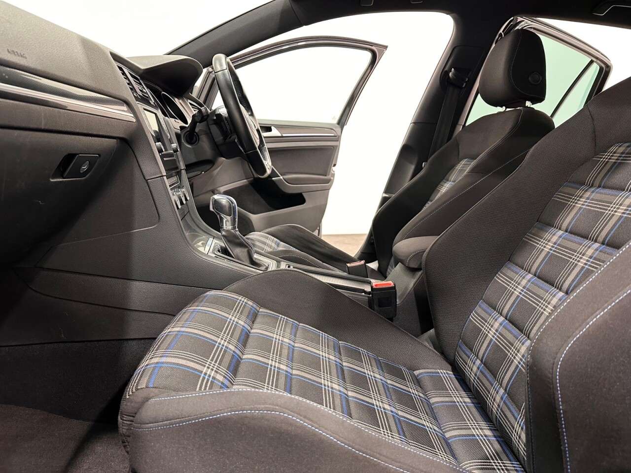 2016 VOLKSWAGEN GOLF 2016 VOLKSWAGEN GOLF