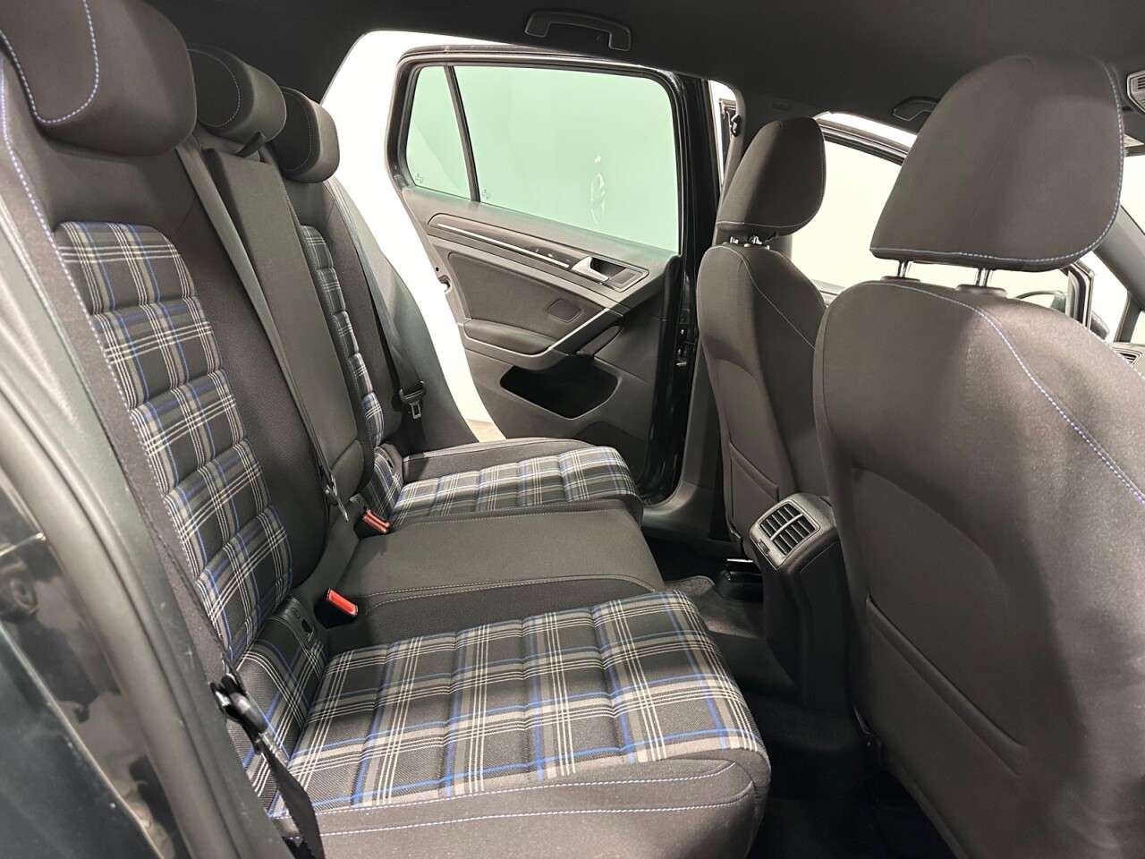 2016 VOLKSWAGEN GOLF 2016 VOLKSWAGEN GOLF