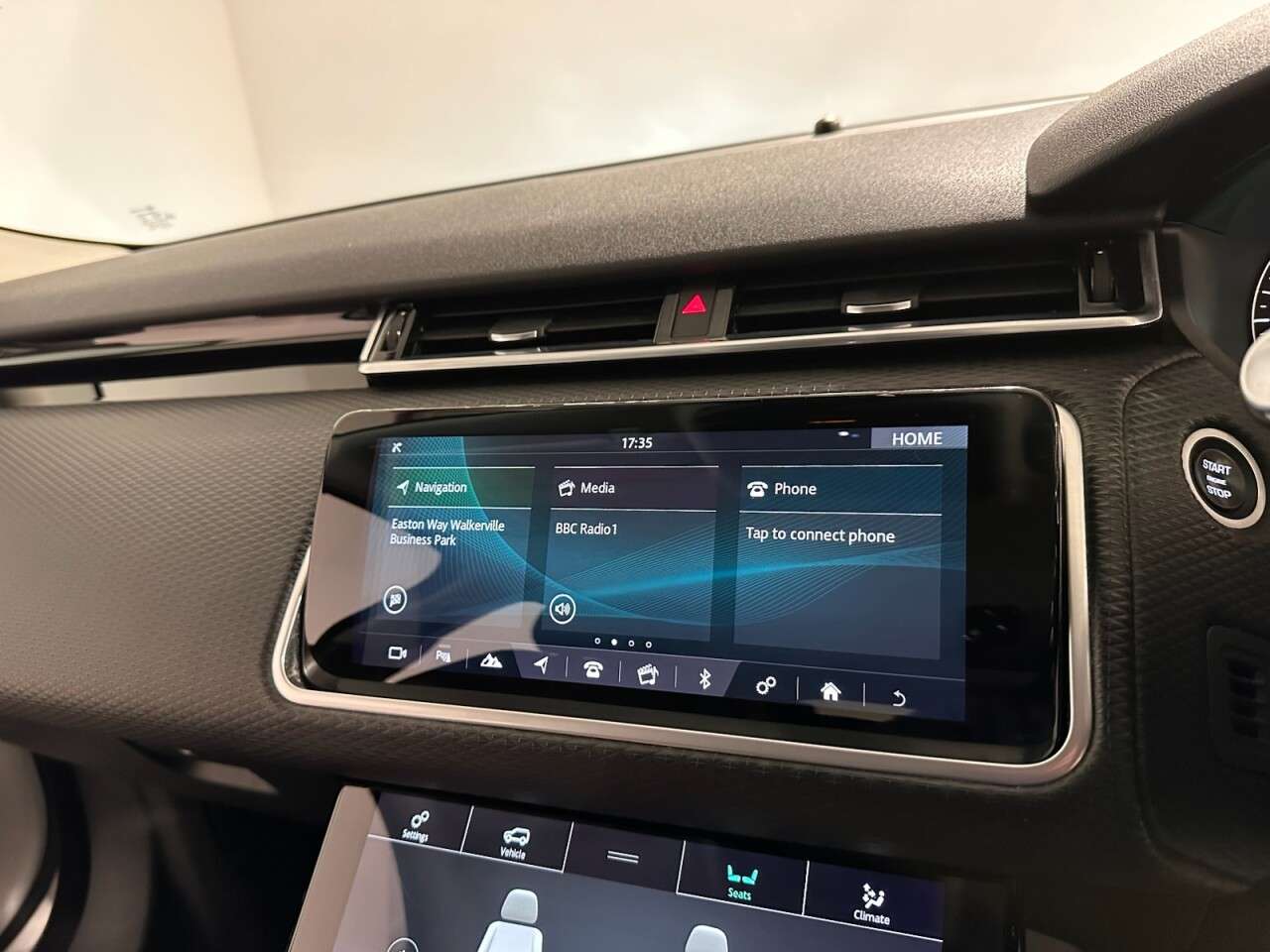 2018 LAND ROVER RANGE ROVER VELAR 2018 LAND ROVER RANGE ROVER VELAR