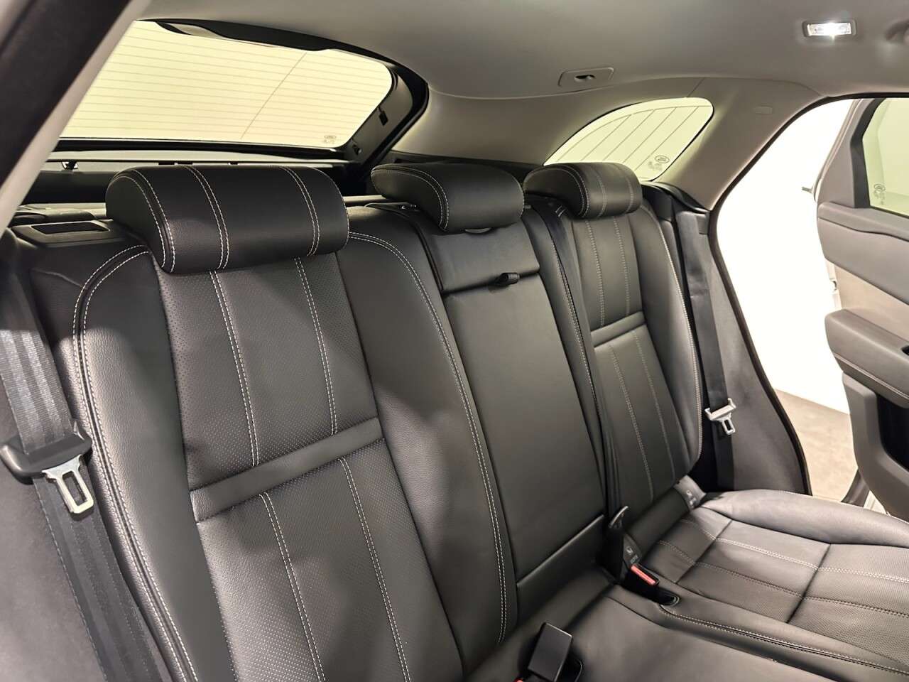2018 LAND ROVER RANGE ROVER VELAR 2018 LAND ROVER RANGE ROVER VELAR