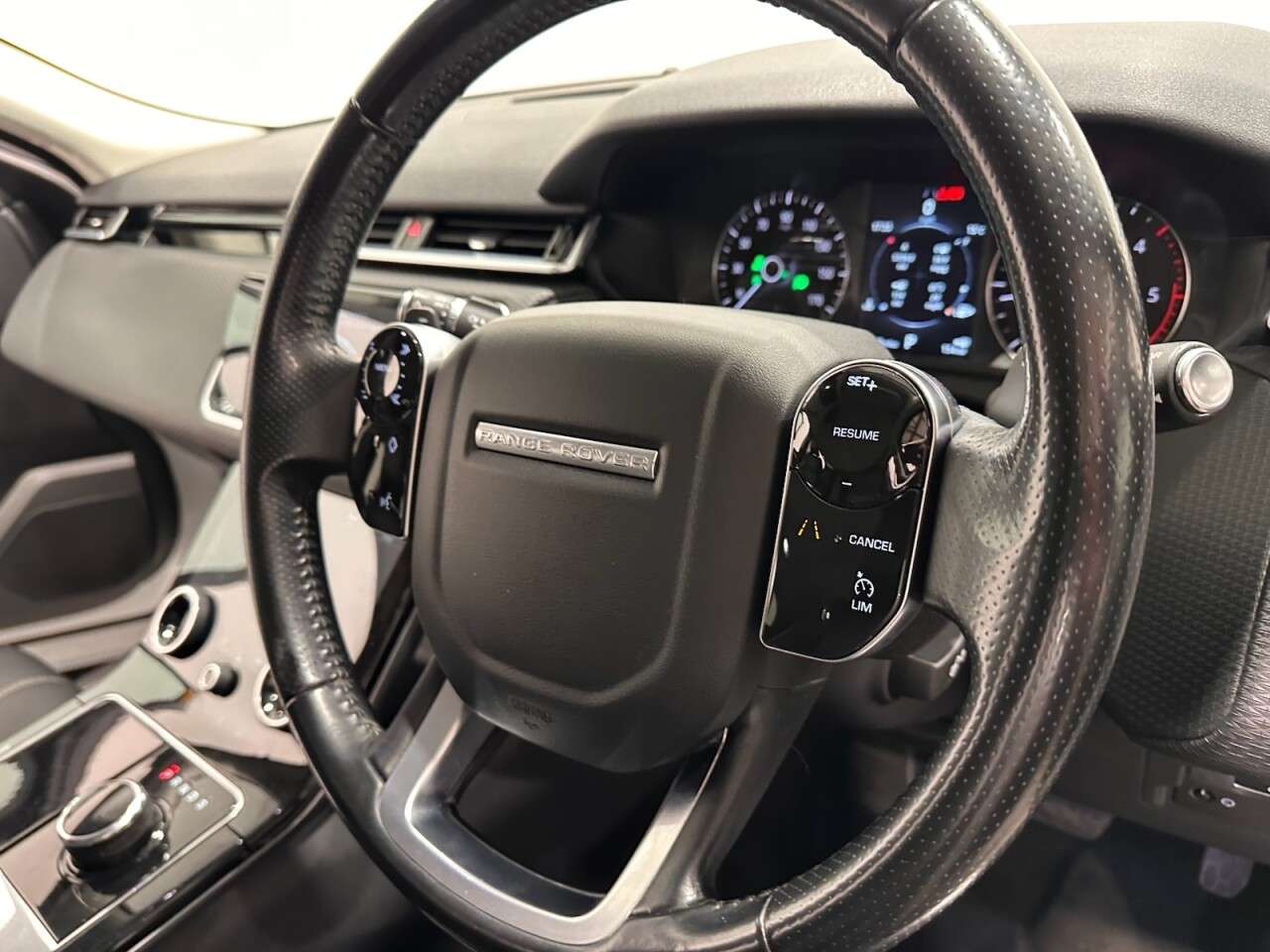 2018 LAND ROVER RANGE ROVER VELAR 2018 LAND ROVER RANGE ROVER VELAR