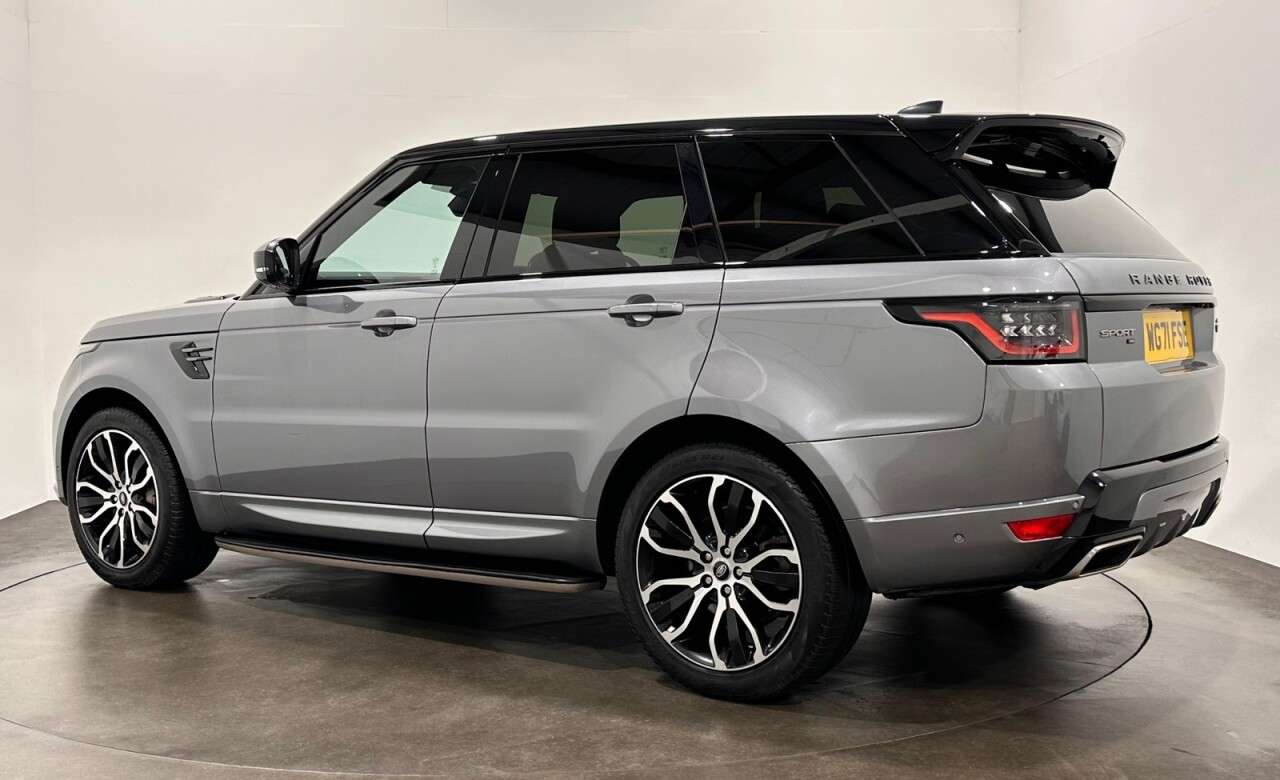 A 2022 LAND ROVER RANGE ROVER SPORT 3.0 D300 MHEV HSE Dynamic SUV 5dr Diesel Auto 4WD Euro 6 (s/s) (300 ps) A 2022 LAND ROVER RANGE ROVER SPORT 3.0 D300 MHEV HSE Dynamic SUV 5dr Diesel Auto 4WD Euro 6 (s/s) (300 ps)